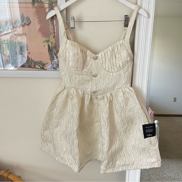 NEW Lulus Charmingly Precious Pleated Textured Bustier Mini Dress Cream Medium - Picture 4 of 6
